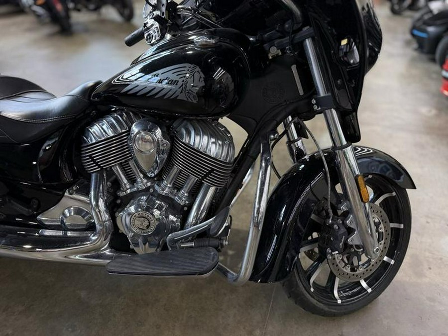 2017 Indian Motorcycle® Chieftain® Limited Thunder Black