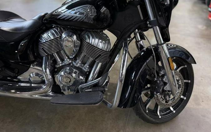 2017 Indian Motorcycle® Chieftain® Limited Thunder Black