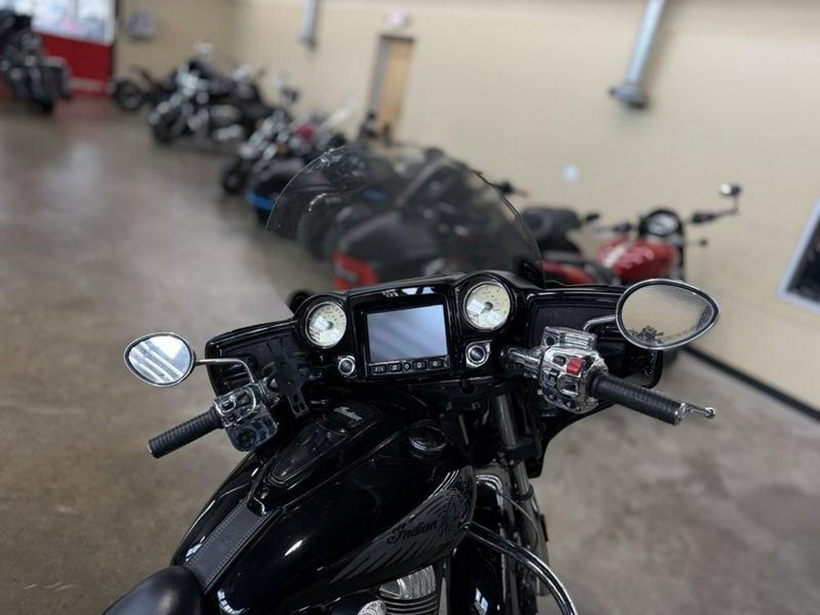 2017 Indian Motorcycle® Chieftain® Limited Thunder Black