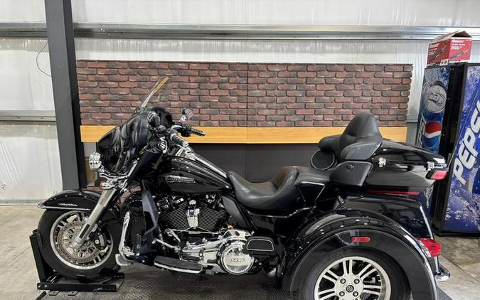 2019 Harley-Davidson® FLHTCUTG - Tri Glide® Ultra