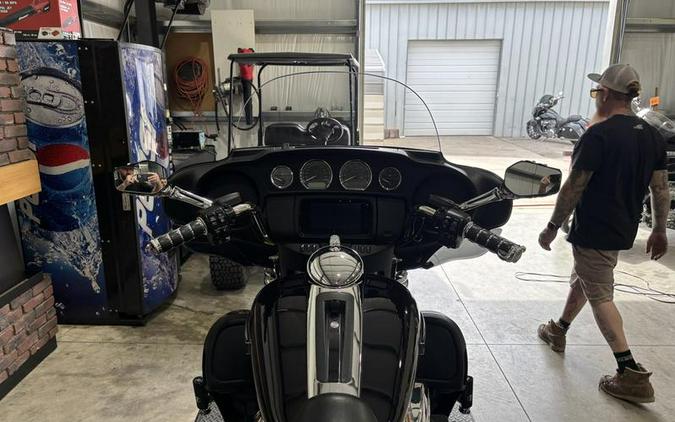 2019 Harley-Davidson® FLHTCUTG - Tri Glide® Ultra