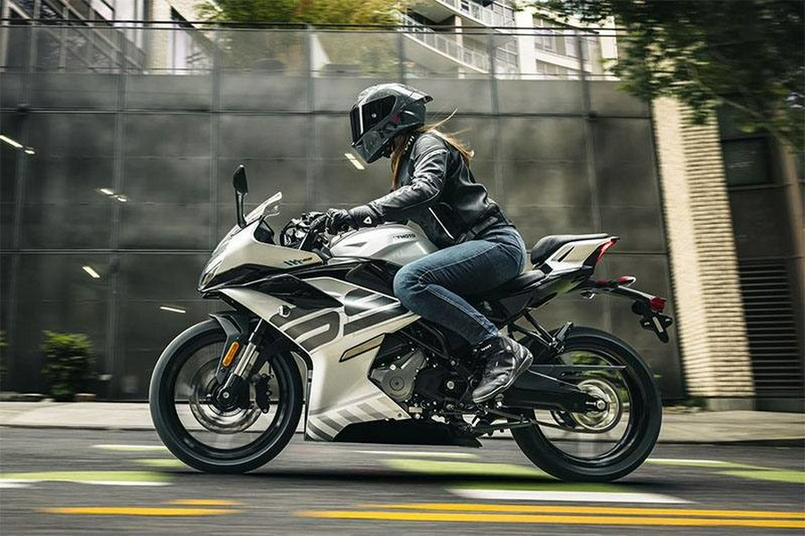 2026 300SS - CFMOTO