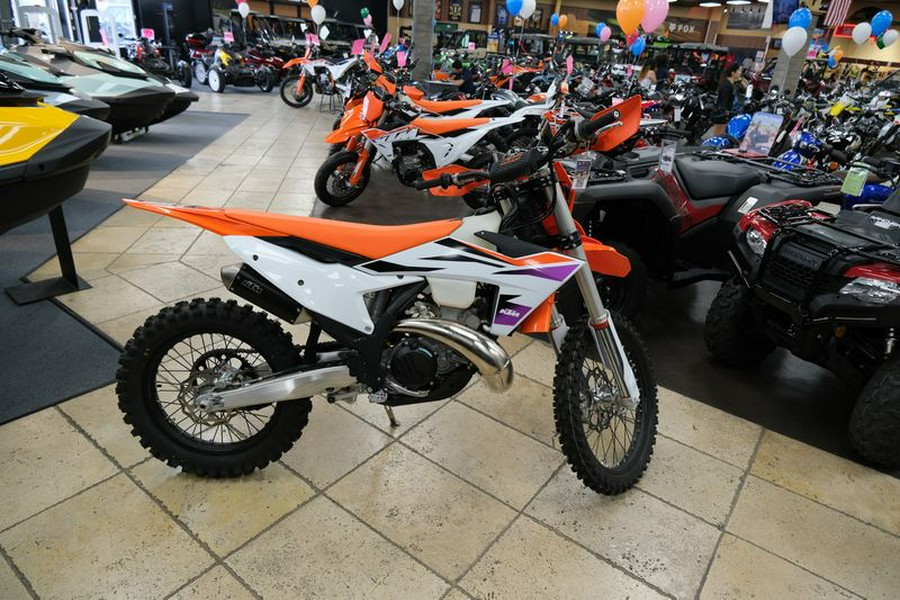 New 2024 KTM 300 XC ORANGE