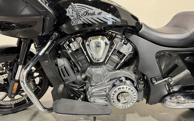 2022 Indian Motorcycle® Challenger® Limited Black Metallic