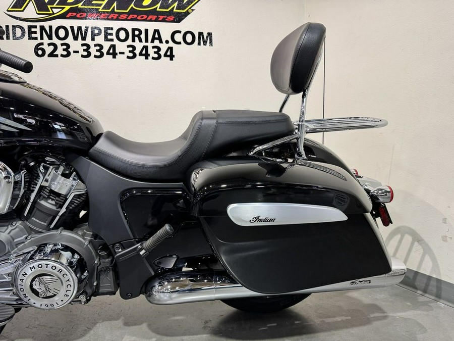2022 Indian Motorcycle® Challenger® Limited Black Metallic