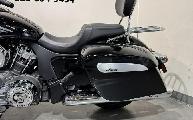2022 Indian Motorcycle® Challenger® Limited Black Metallic