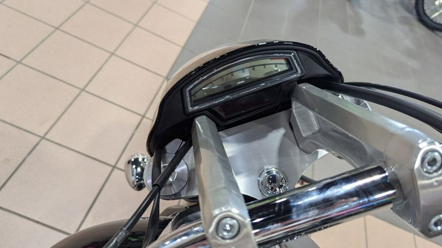 New 2025 SUZUKI BOULEVARD M109R