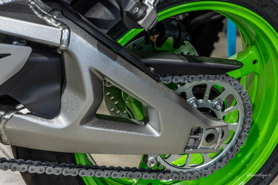 2024 Kawasaki Ninja® ZX™-10R 40th Anniversary Edition ABS