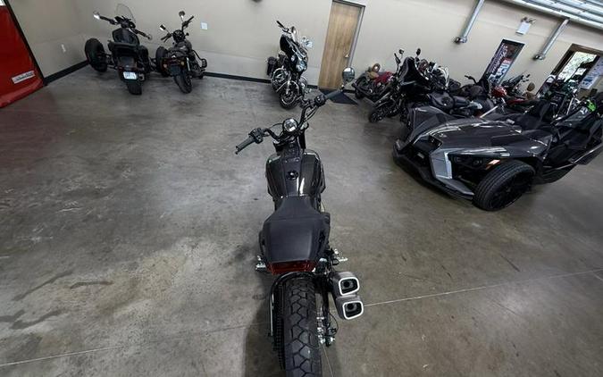 2019 Indian Motorcycle® FTR™ 1200 Thunder Black