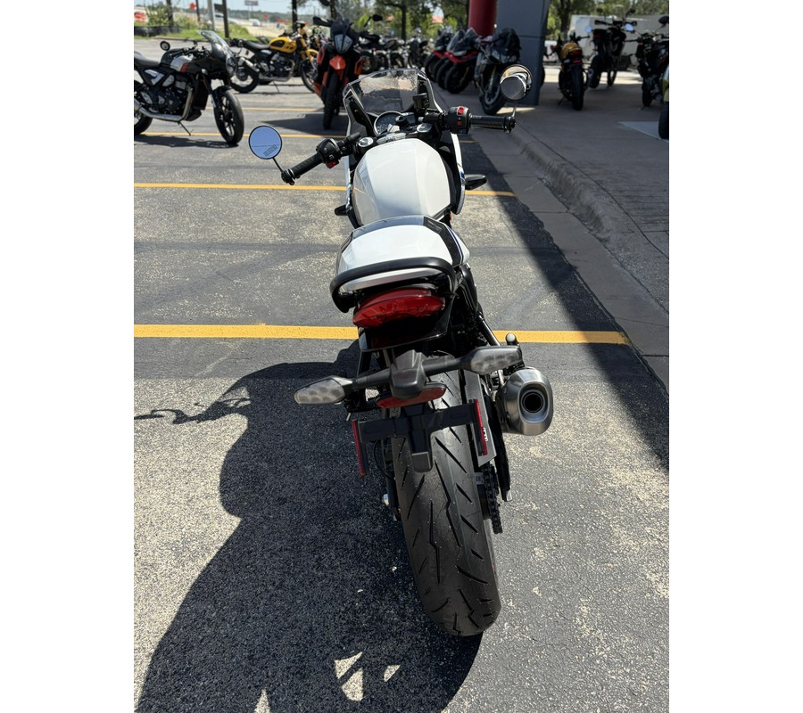 2026 Triumph Thruxton