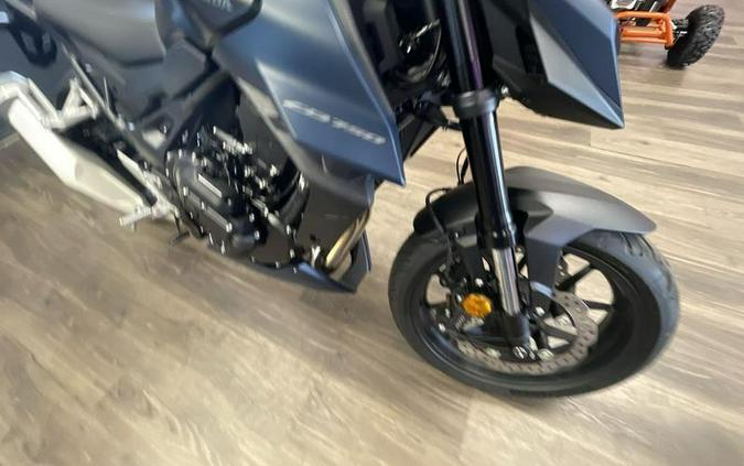 2026 Honda® CB750 Hornet E-Clutch