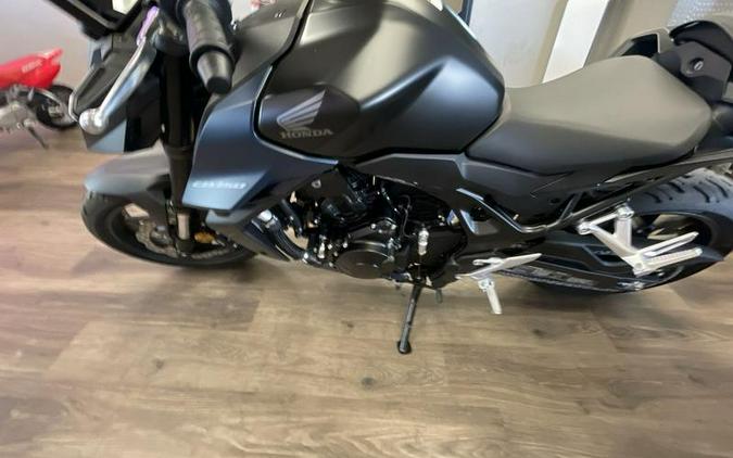 2026 Honda® CB750 Hornet E-Clutch