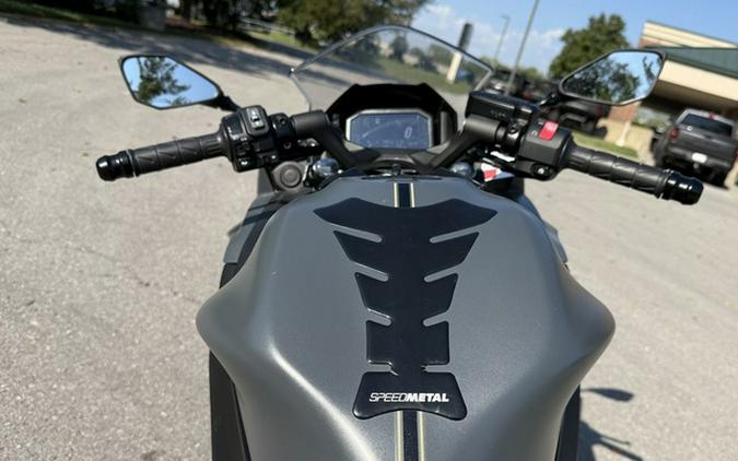 2024 Kawasaki Ninja 650 Metallic Matte Graphenesteel GrayEbony