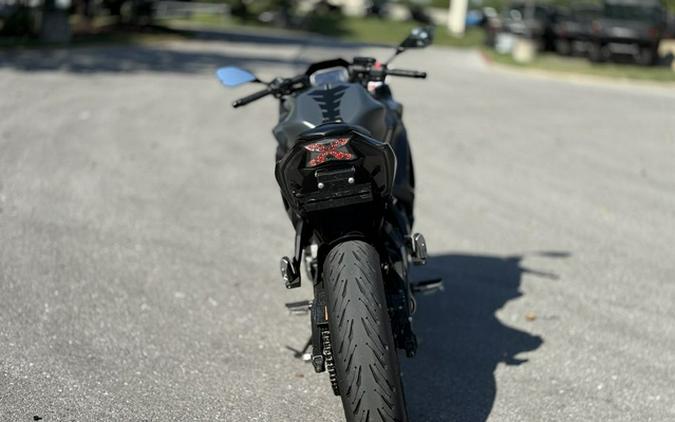 2024 Kawasaki Ninja 650 Metallic Matte Graphenesteel GrayEbony