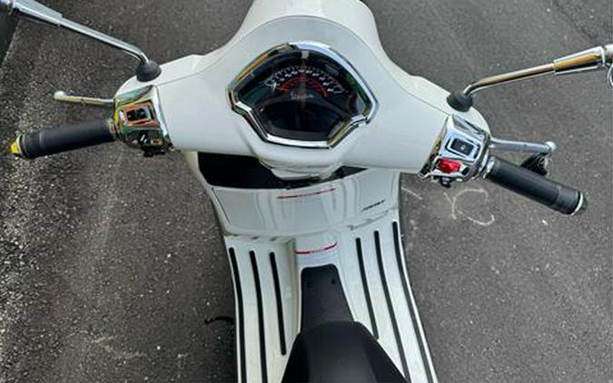 2024 Vespa GTS Super 300