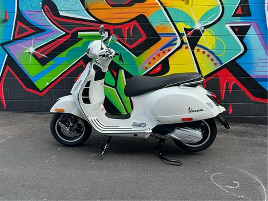 2024 Vespa GTS Super 300