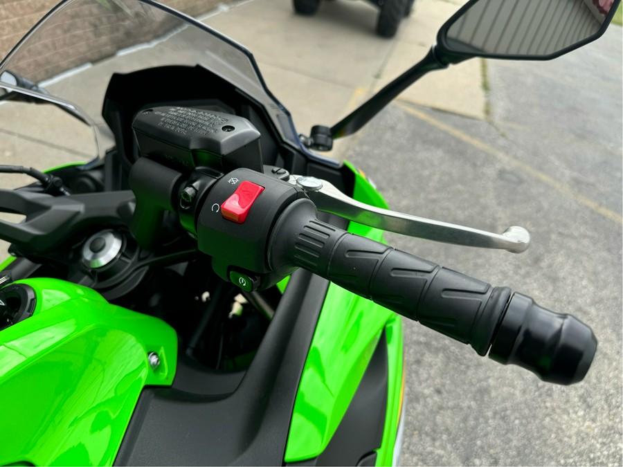 2025 Kawasaki Ninja 650 KRT Edition ABS