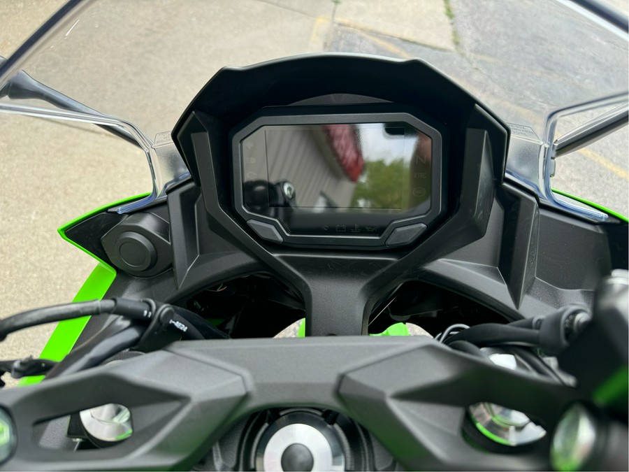 2025 Kawasaki Ninja 650 KRT Edition ABS