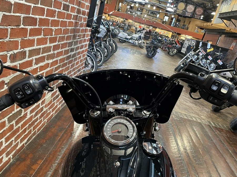 2025 Harley-Davidson Softail FLHC - Heritage Classic