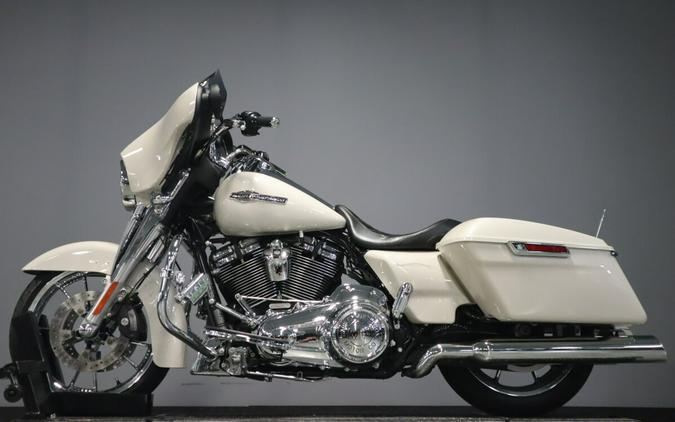 2022 Harley-Davidson Street Glide FLHX