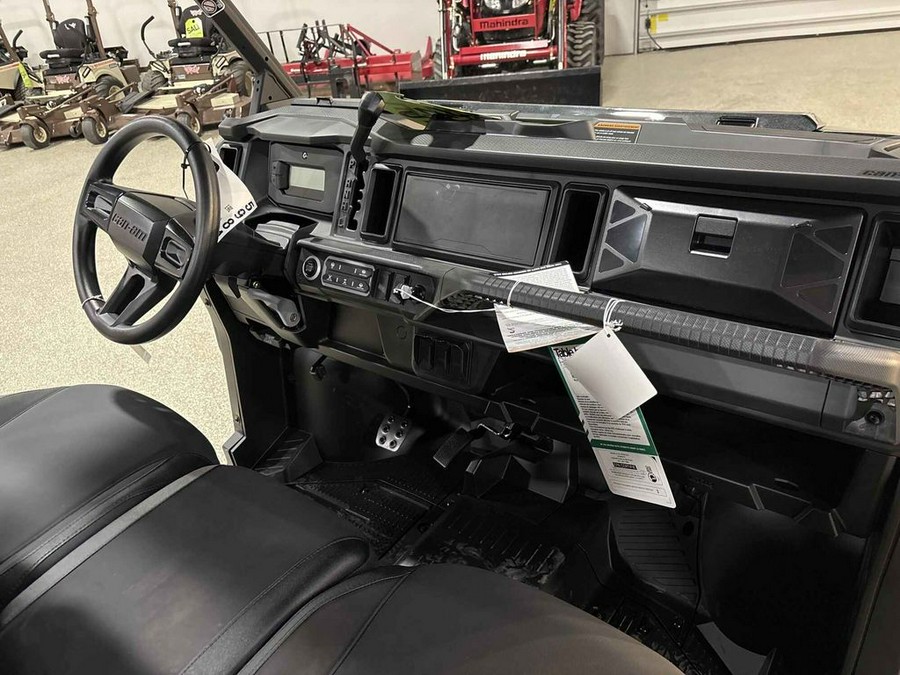 2026 Can-Am DEFENDER XT HD11 BLACK