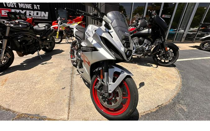 2024 GSX8R - Suzuki