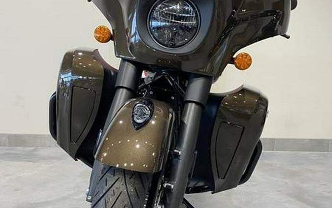 2023 Indian Motorcycle® Roadmaster® Dark Horse® Bronze Pearl Metallic