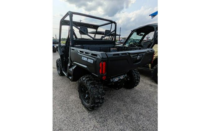 2024 Can-Am Defender DPS HD7 - 8WRD