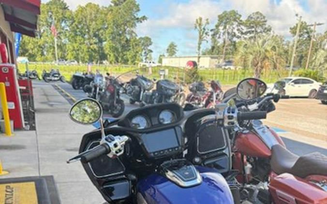 2023 Indian Pursuit Limited Premium