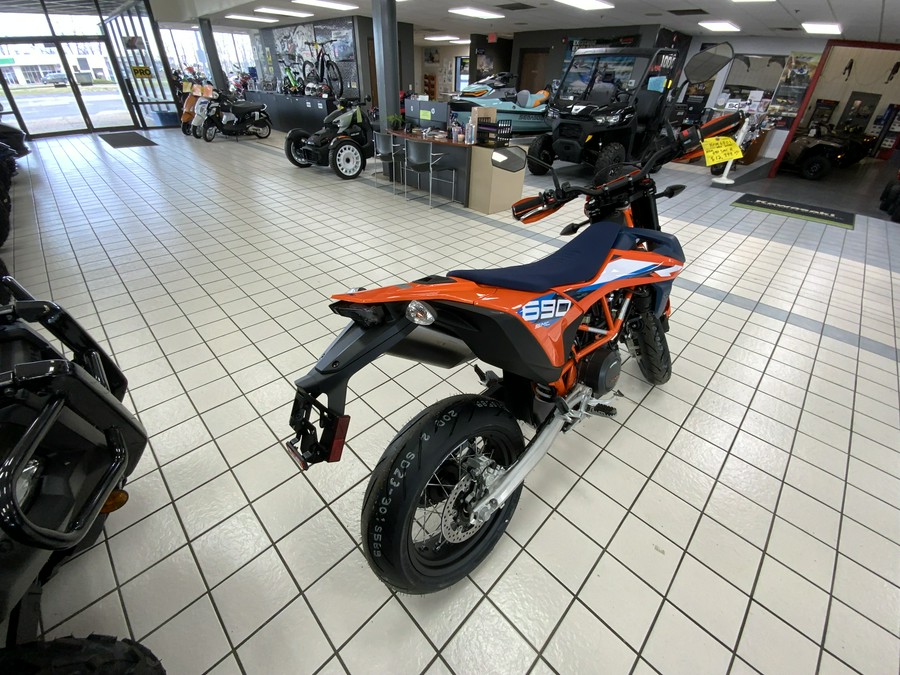 2024 KTM SMC 690 R