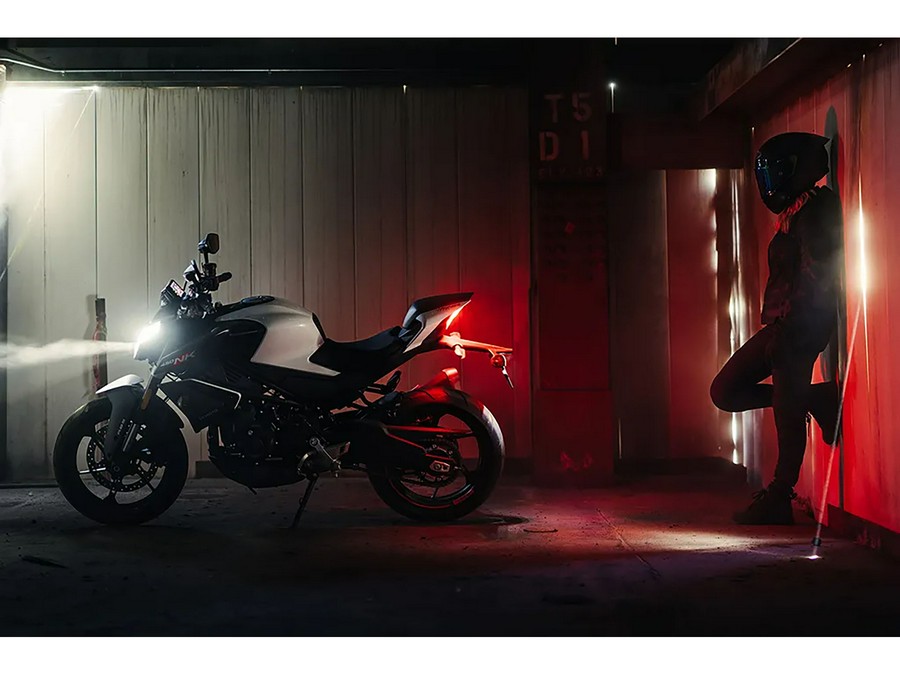2025 CFMOTO 450NK