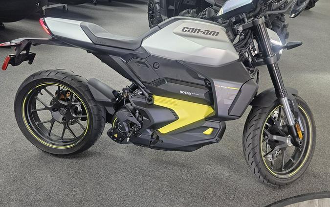 2025 Can-Am® Pulse '73