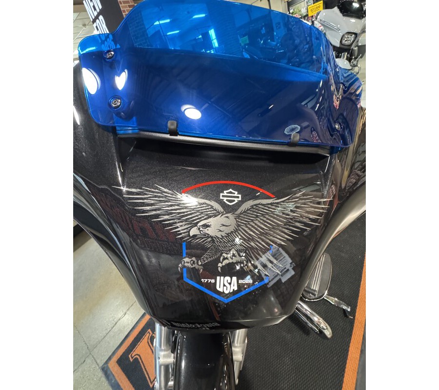 2026 Harley-Davidson® Street Glide® Midnight Ember Chrome Trim