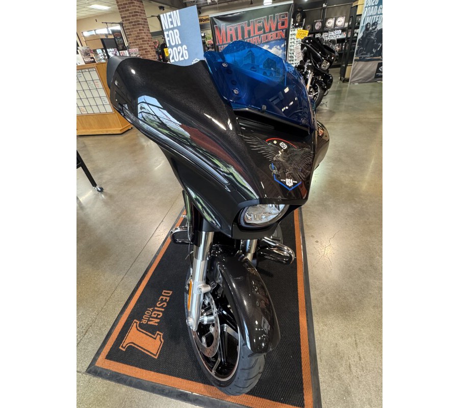 2026 Harley-Davidson® Street Glide® Midnight Ember Chrome Trim