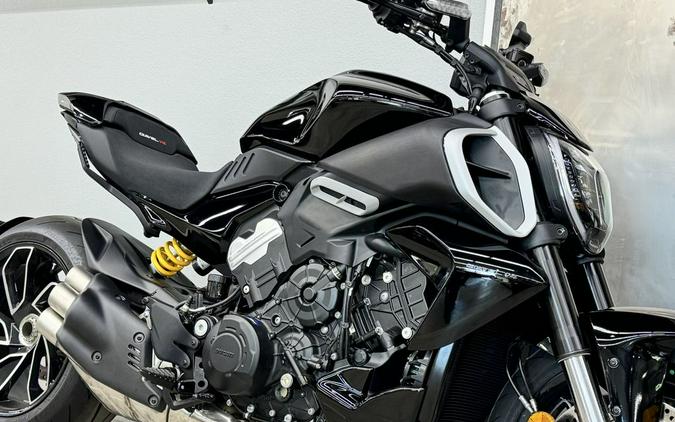 2024 Ducati Diavel V4 Black