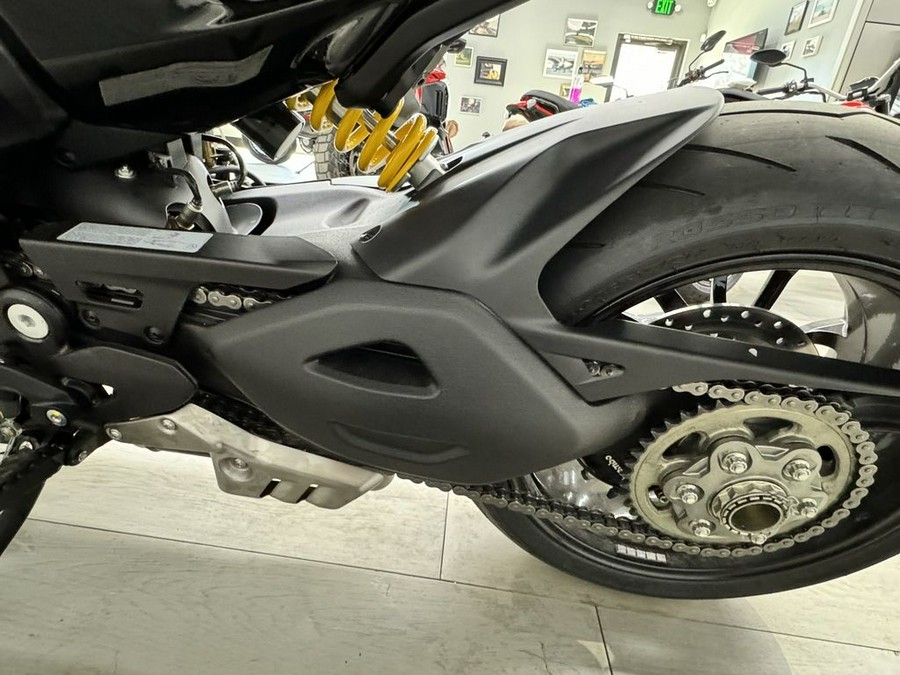 2024 Ducati Diavel V4 Black