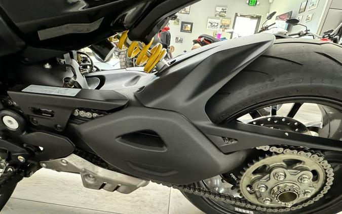 2024 Ducati Diavel V4 Black