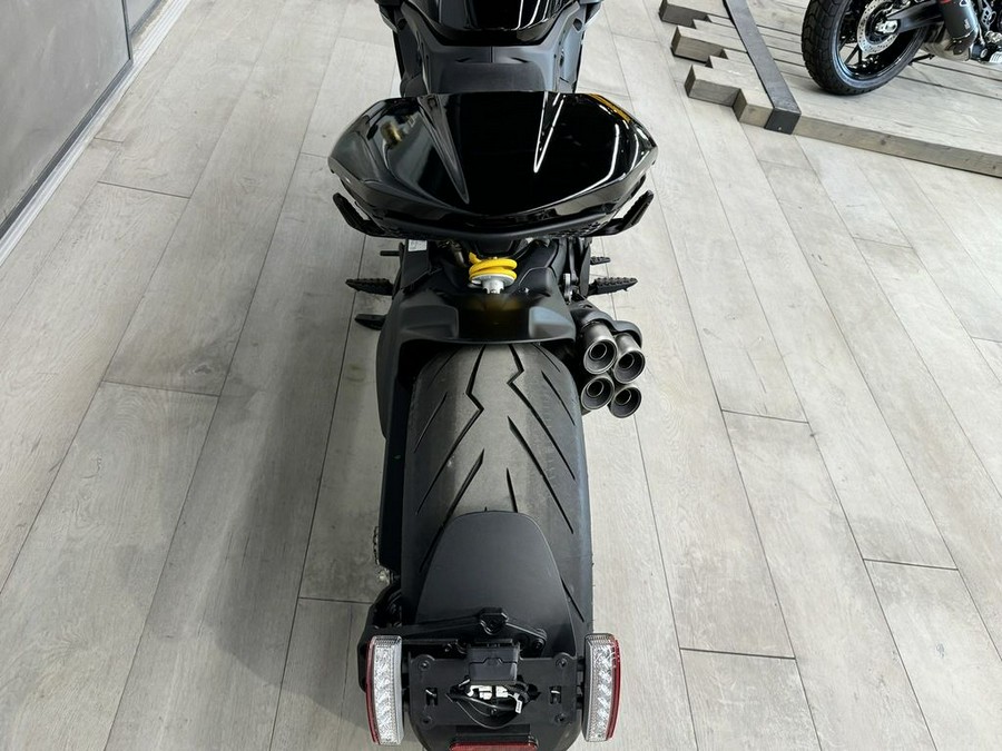 2024 Ducati Diavel V4 Black