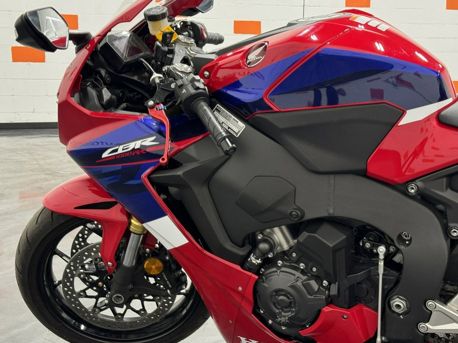 2022 HONDA CBR