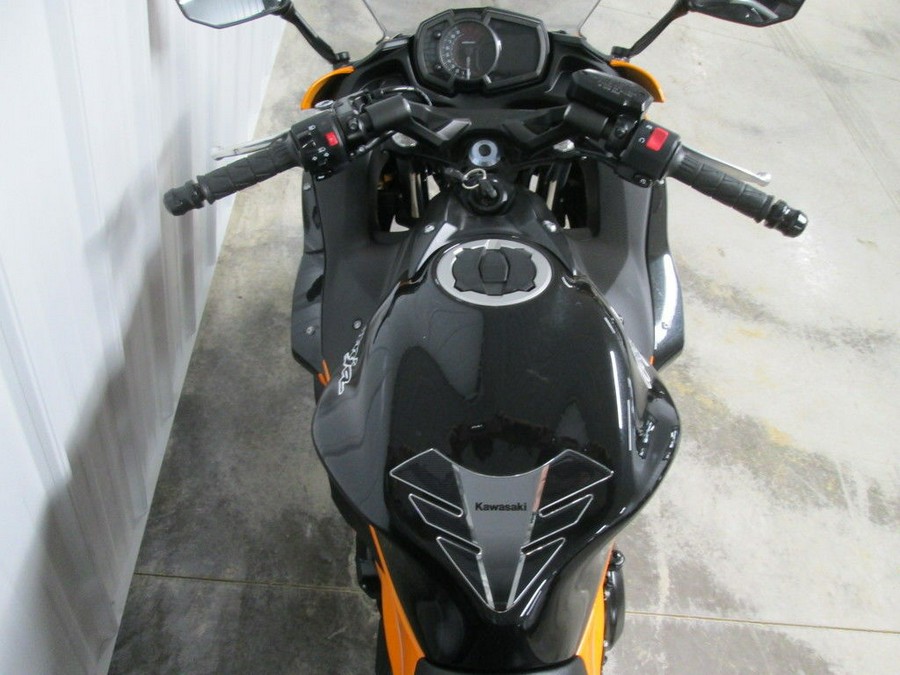 2019 Kawasaki Ninja® 650 ABS Candy Orange/Metallic Spark Black