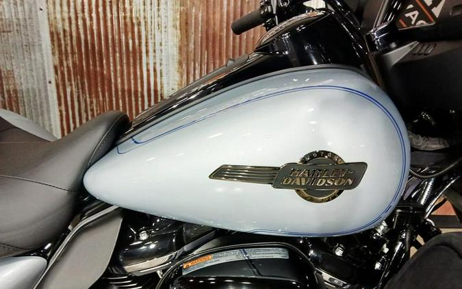 2025 Harley-Davidson® FLHTCUTG - Tri Glide® Ultra