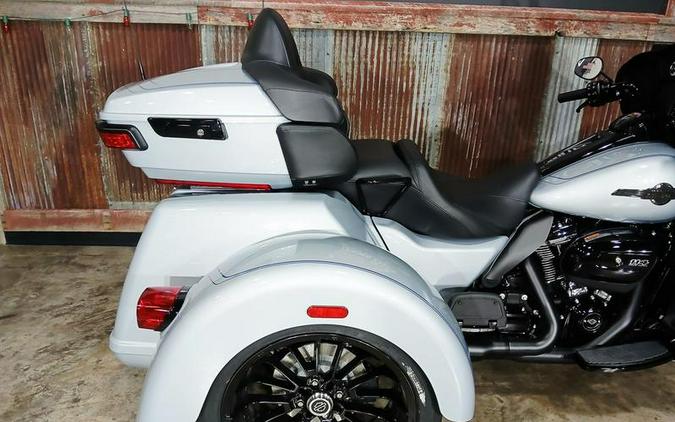 2025 Harley-Davidson® FLHTCUTG - Tri Glide® Ultra
