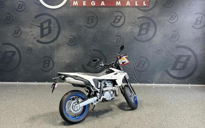 2025 Suzuki DR-Z4SM
