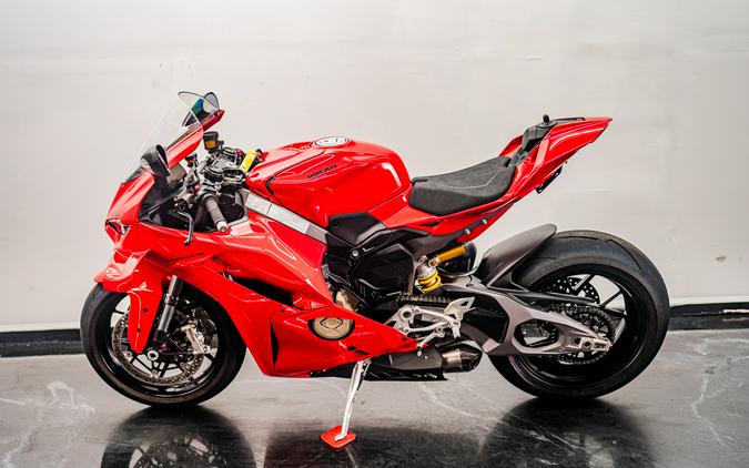 2025 Ducati Panigale V4