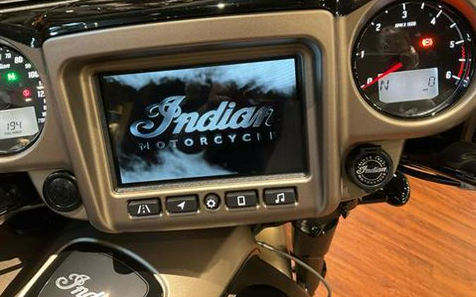 2024 Indian Motorcycle Chieftain® Dark Horse® Icon with PowerBand Audio Package