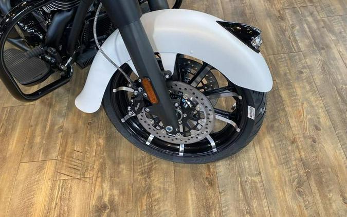 2024 Indian Motorcycle® Chieftain® Dark Horse® Ghost White Metallic Smoke