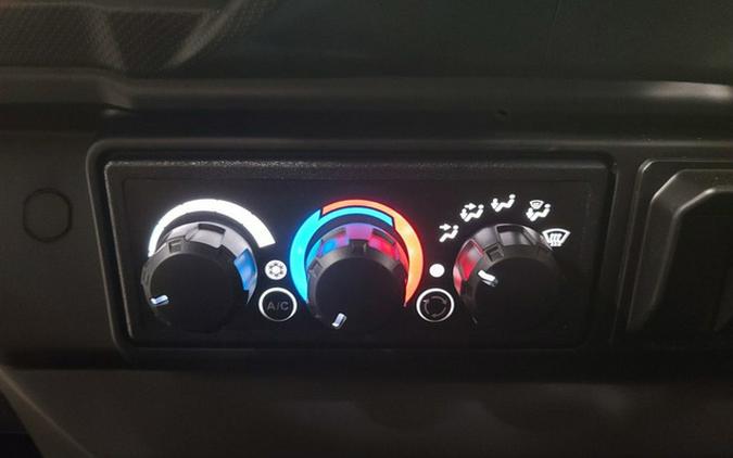 2026 Can-Am Defender MAX LONE STAR CAB HD11