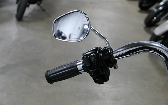 2011 HARLEY DAVIDSON Road King Classic