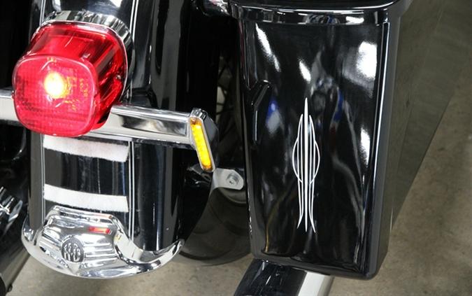 2011 HARLEY DAVIDSON Road King Classic