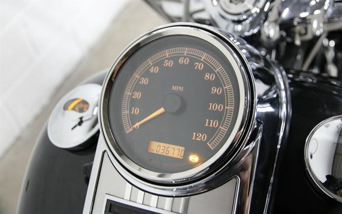 2011 HARLEY DAVIDSON Road King Classic